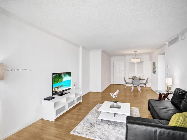 2501 S Ocean Dr, Hollywood FL 33019