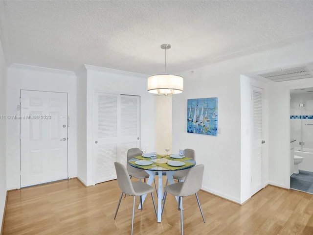 2501 S Ocean Dr, Hollywood FL 33019