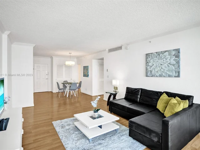 2501 S Ocean Dr, Hollywood FL 33019