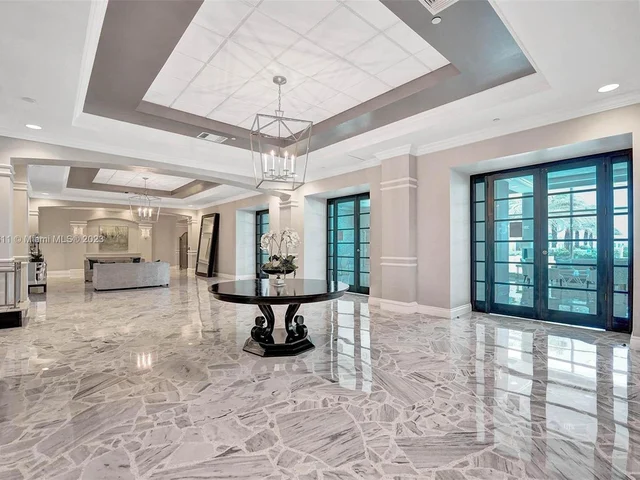 2501 S Ocean Dr, Hollywood FL 33019