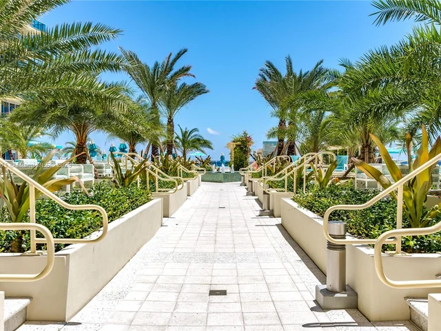 2501 S Ocean Dr, Hollywood FL 33019