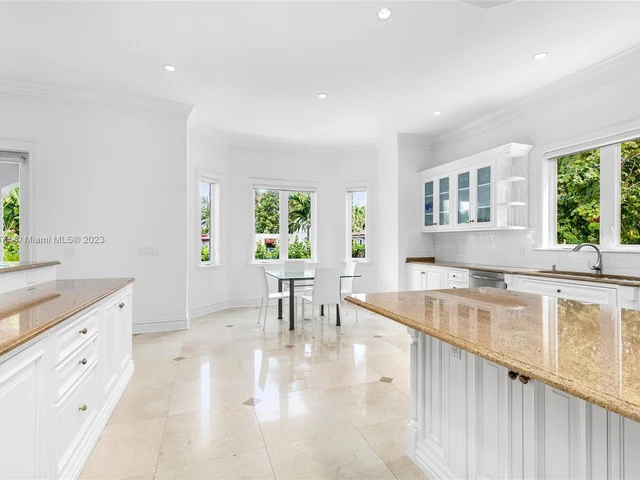 7701 Miami View Dr, North Bay Village FL 33141