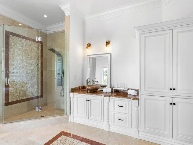 7701 Miami View Dr, North Bay Village FL 33141