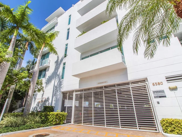 6580 Indian Creek Dr # 411, Miami Beach FL 33141