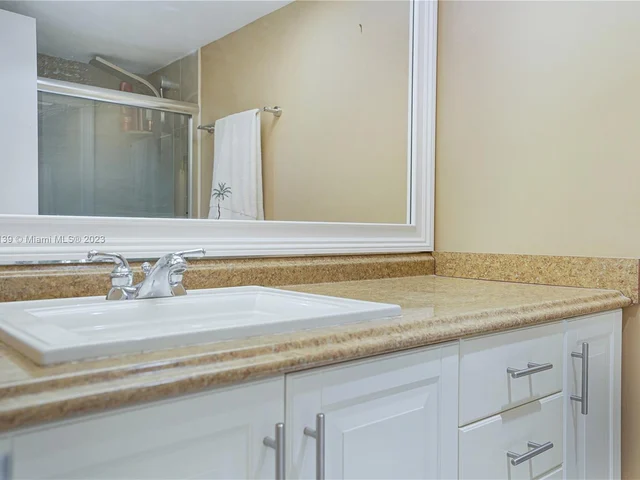 301 174th St # 401, Sunny Isles Beach FL 33160