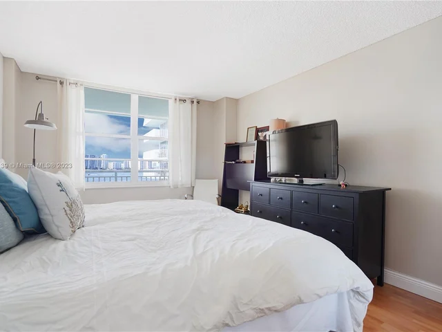 301 174th St # 401, Sunny Isles Beach FL 33160