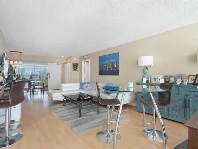301 174th St # 401, Sunny Isles Beach FL 33160