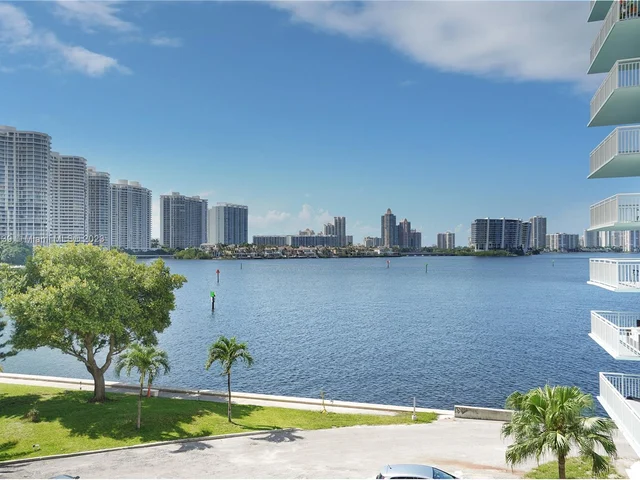 301 174th St # 401, Sunny Isles Beach FL 33160