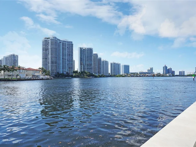 301 174th St # 401, Sunny Isles Beach FL 33160