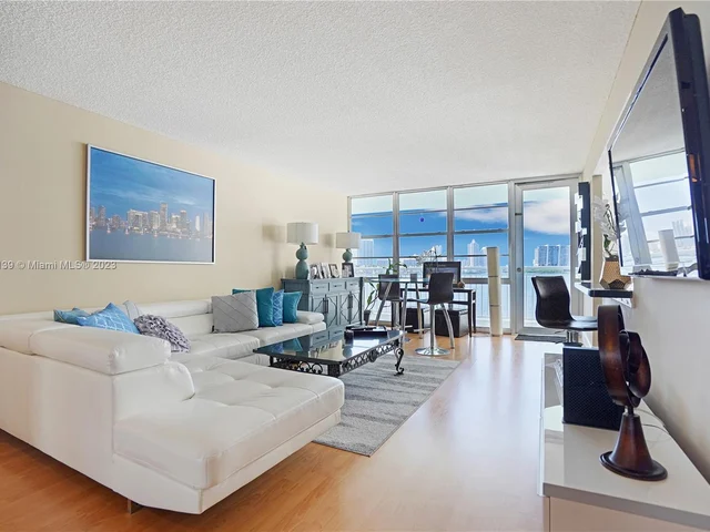 301 174th St # 401, Sunny Isles Beach FL 33160