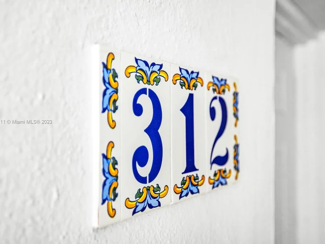 290 Sunrise Dr # L, Key Biscayne FL 33149