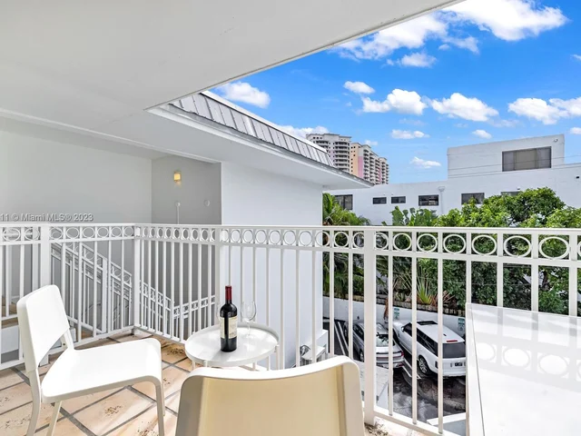 290 Sunrise Dr # L, Key Biscayne FL 33149