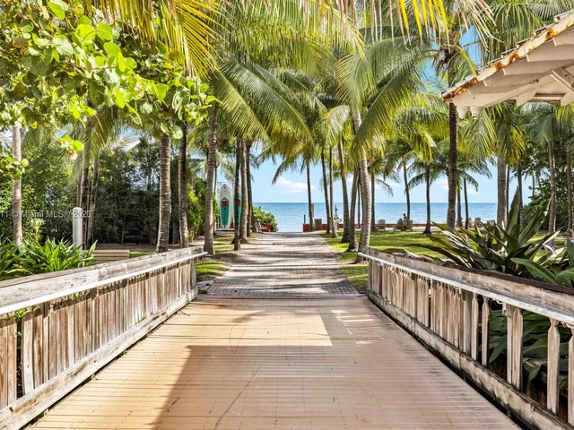 290 Sunrise Dr # L, Key Biscayne FL 33149