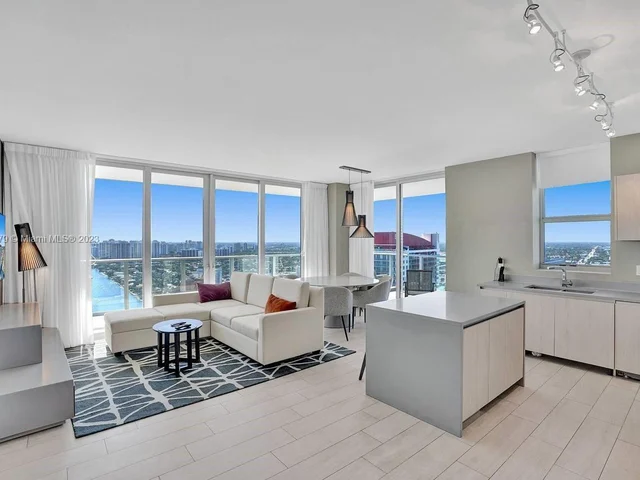 4010 S Ocean Dr # R1108, Hollywood FL 33019