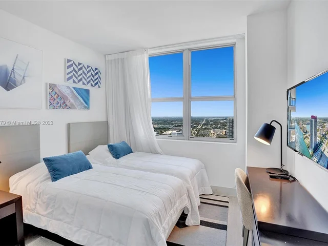 4010 S Ocean Dr # R1108, Hollywood FL 33019