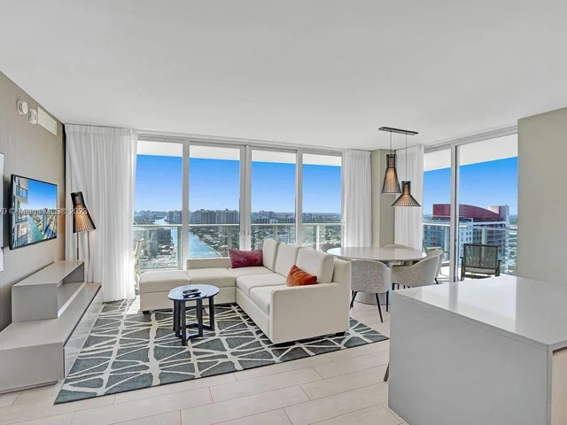 4010 S Ocean Dr # R1108, Hollywood FL 33019