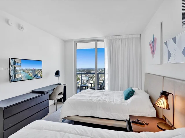 4010 S Ocean Dr # R1108, Hollywood FL 33019