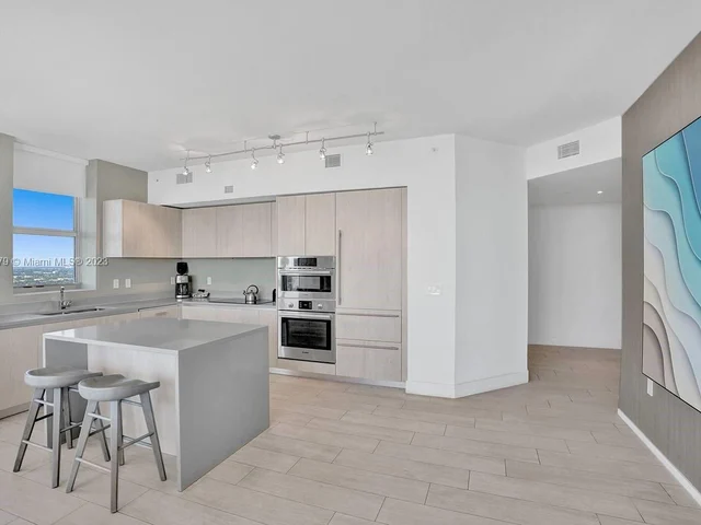 4010 S Ocean Dr # R1108, Hollywood FL 33019