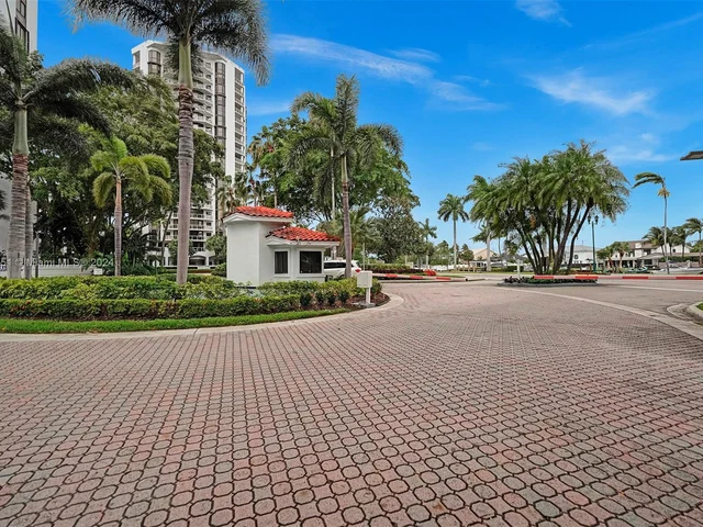 3610 Yacht Club Dr # 1214, Aventura FL 33180