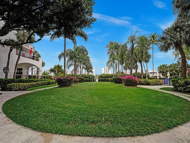 3610 Yacht Club Dr # 1214, Aventura FL 33180