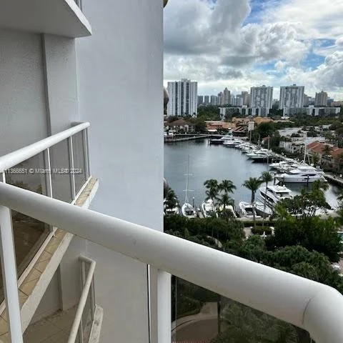 3610 Yacht Club Dr # 1214, Aventura FL 33180