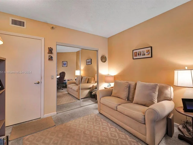 3610 Yacht Club Dr # 1214, Aventura FL 33180