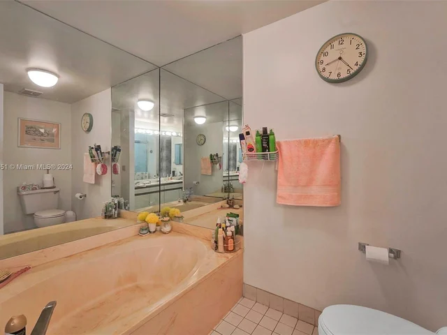 3610 Yacht Club Dr # 1214, Aventura FL 33180