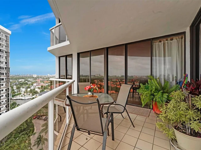 3610 Yacht Club Dr # 1214, Aventura FL 33180