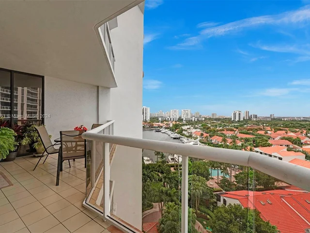 3610 Yacht Club Dr # 1214, Aventura FL 33180