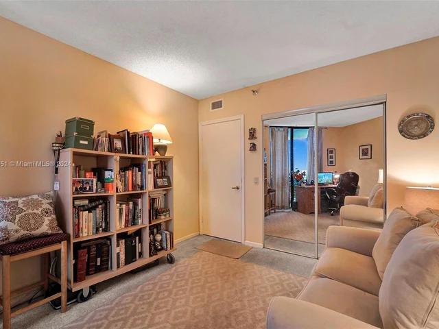 3610 Yacht Club Dr # 1214, Aventura FL 33180