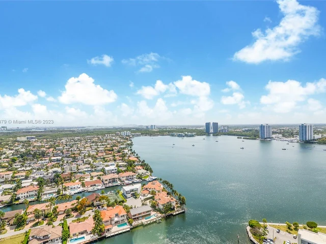 1000 W Island Blvd, Aventura FL 33160