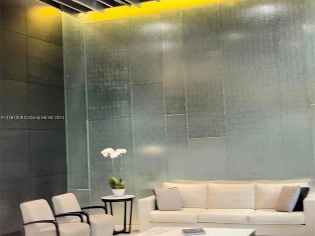 851 NE 1st Ave # 4702, Miami FL 33132