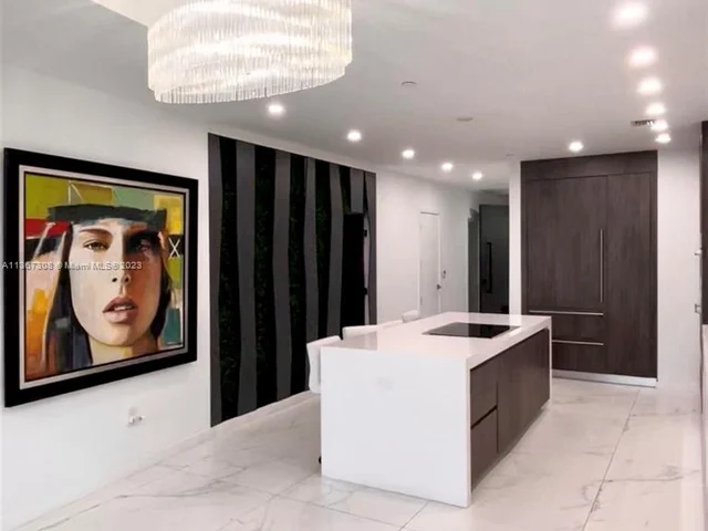 851 NE 1st Ave # 4702, Miami FL 33132