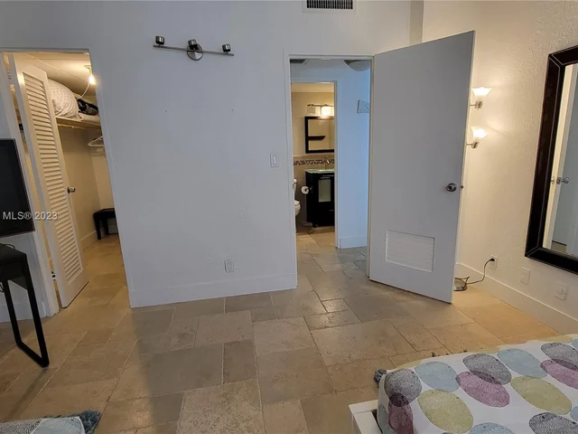 3801 S Ocean Dr # 10B, Hollywood FL 33019