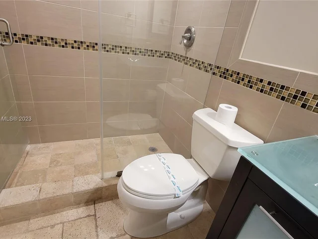 3801 S Ocean Dr # 10B, Hollywood FL 33019