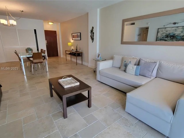 3801 S Ocean Dr # 10B, Hollywood FL 33019