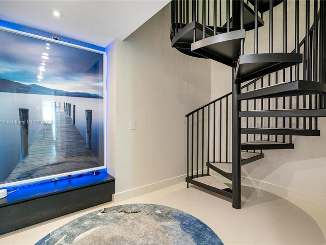 1040 Biscayne Blvd # 4607, Miami FL 33132