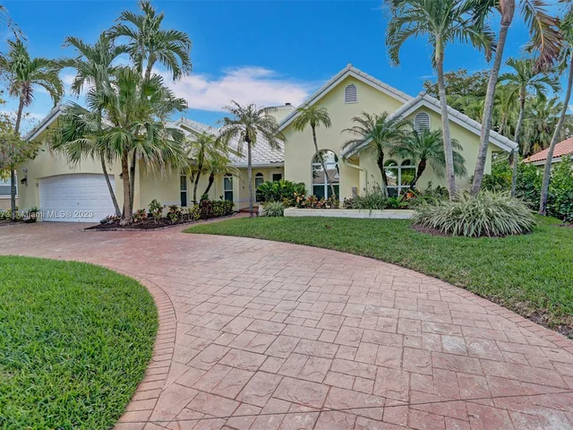 359 NW 108th Ave, Coral Springs FL 33071