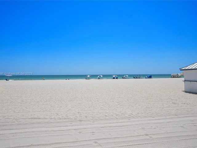 6000 Collins Ave # 527, Miami Beach FL 33140