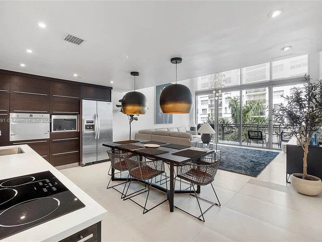 6000 Collins Ave # 527, Miami Beach FL 33140