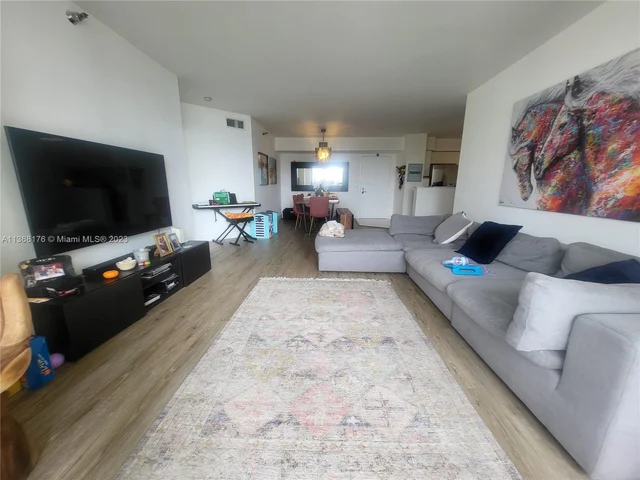 3400 NE 192nd St # 903, Aventura FL 33180