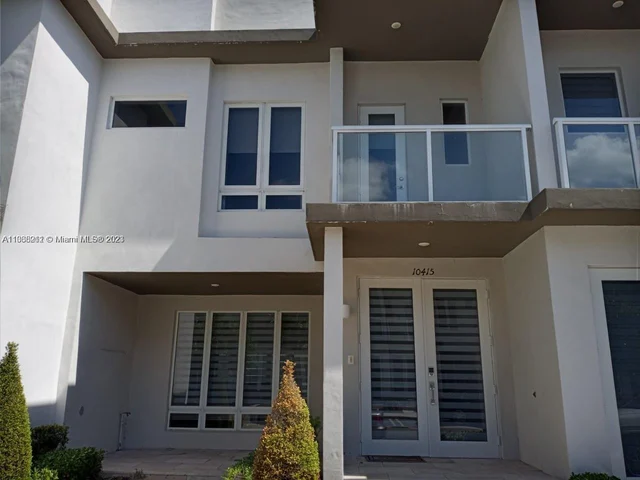 10415 NW 64th Ter, Doral FL 33178