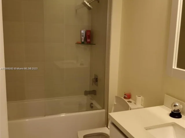 10415 NW 64th Ter, Doral FL 33178