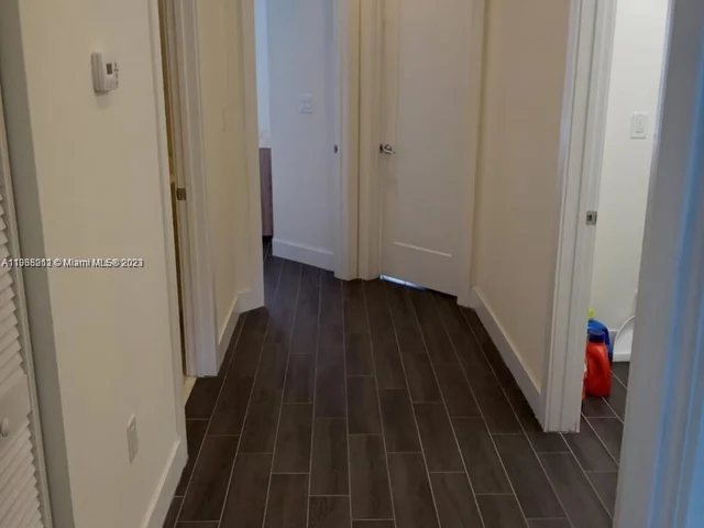 10415 NW 64th Ter, Doral FL 33178