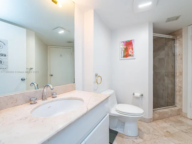 540 Brickell Key Dr # 1413, Miami FL 33131