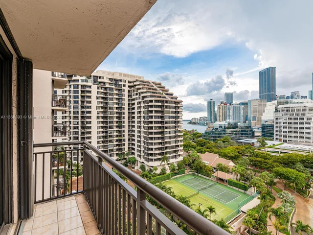 540 Brickell Key Dr # 1413, Miami FL 33131