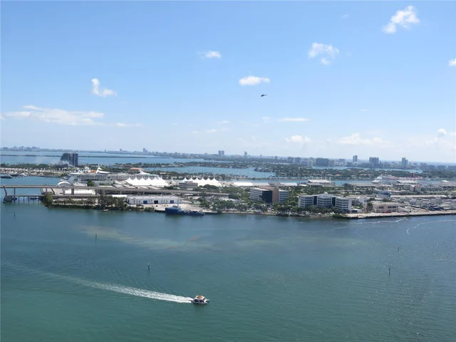 335 S Biscayne Blvd # 3506, Miami FL 33131