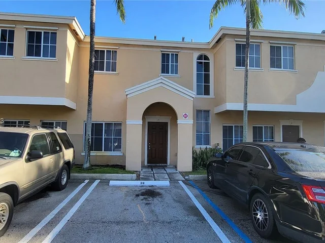 3932 SW 52nd Ave # B3, Pembroke Park FL 33023