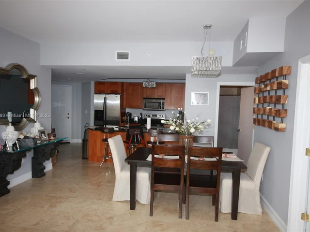 4100 Salzedo St # 814, Coral Gables FL 33146