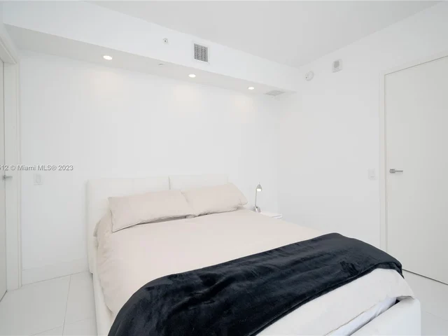 1300 Brickell Bay Dr # 3508, Miami FL 33131